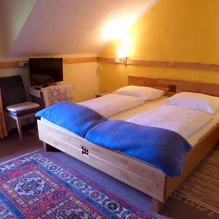 Frühstückspension Kalcherhof 3*